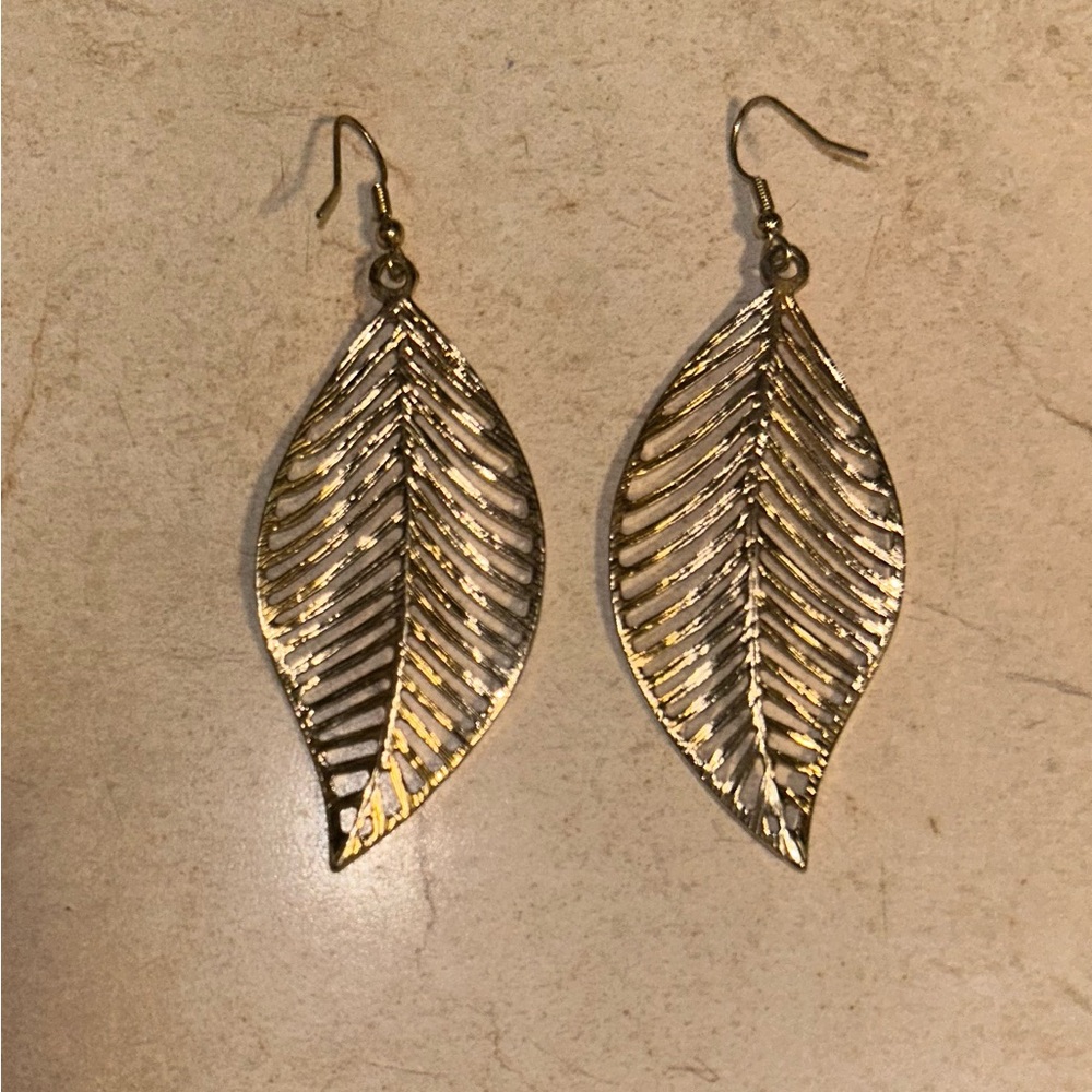Leaf Hanging Earrings